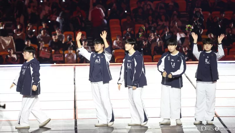 Hanwha Life Esports defeat T1 3-1 to reach LCK Playoffs final