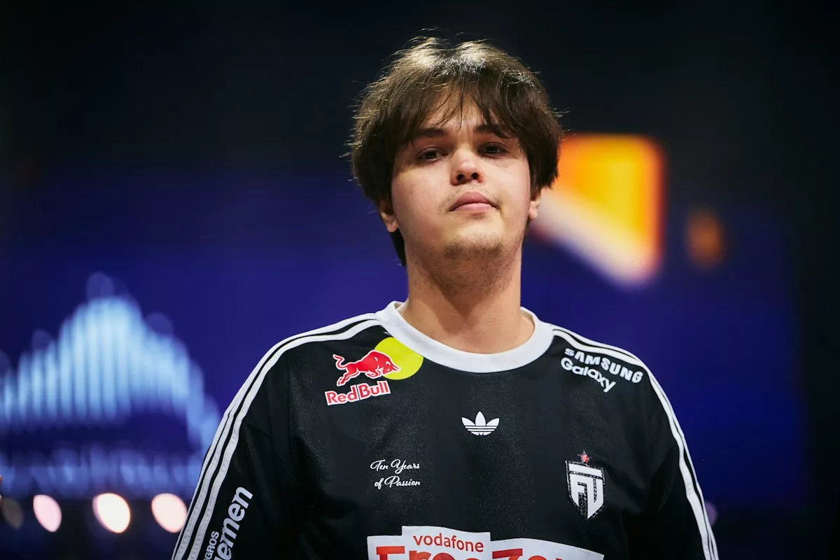 Media: Astralis look to add cmtry as a rifler