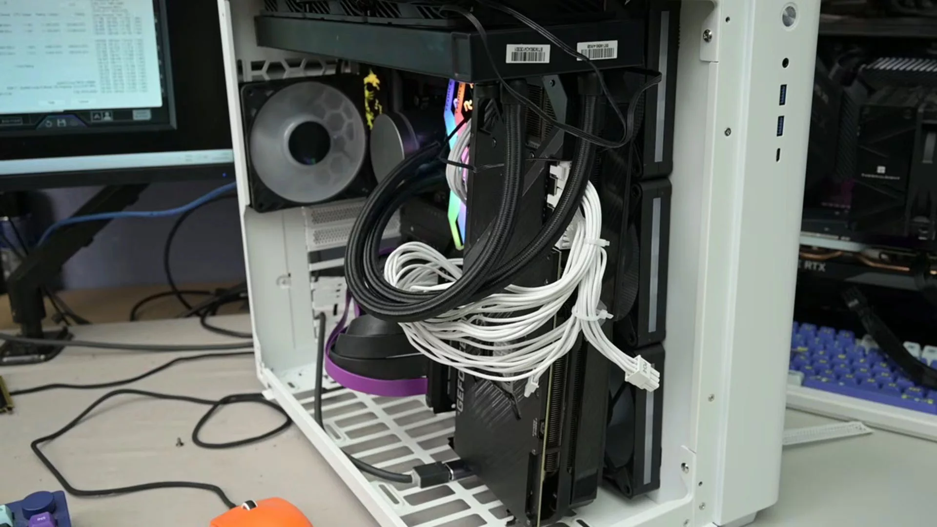 GPU Placement Experiment: How Unconventional Mounting Drops Hotspot Temps by 14°C