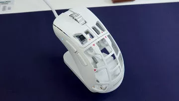 Pulsar Unveils Alpine White Color for Feinmann F01 Mouse