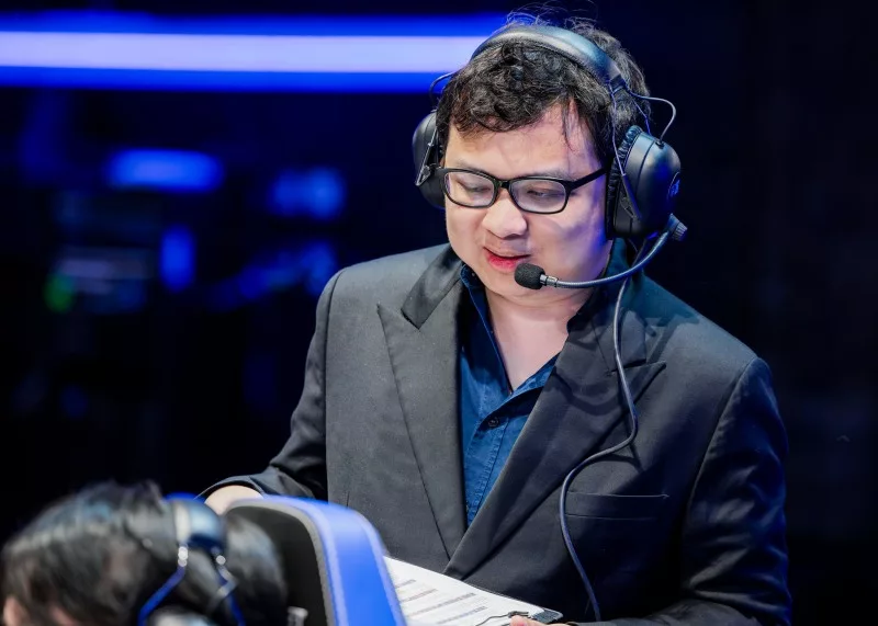 MVK Coach: "Strong in fights, but lacking macro"