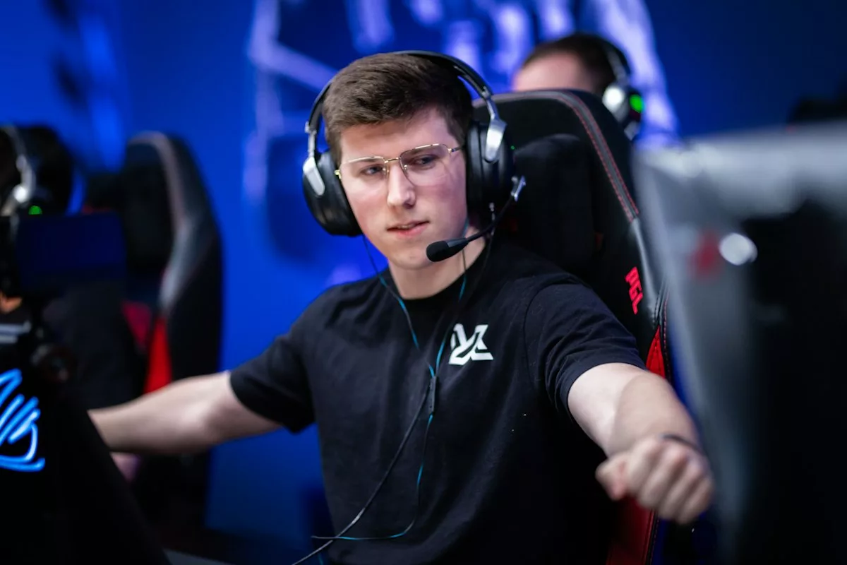 Voca benches nosraC; team begins search for new IGL