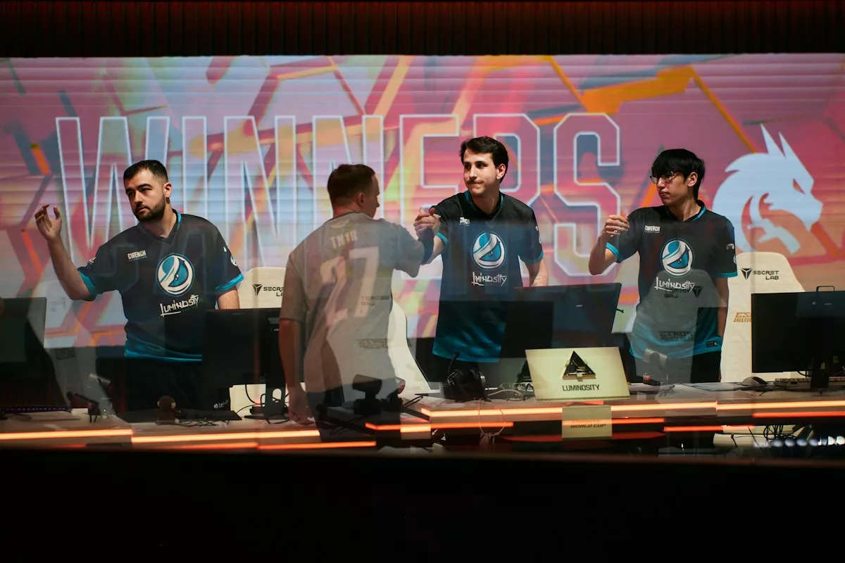 Luminosity signs up for EPIC.LAN 49 in pursuit of Major qualification