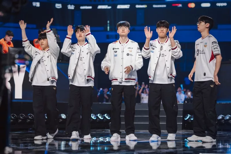 T1 defeats CFO to advance to 2-1 group